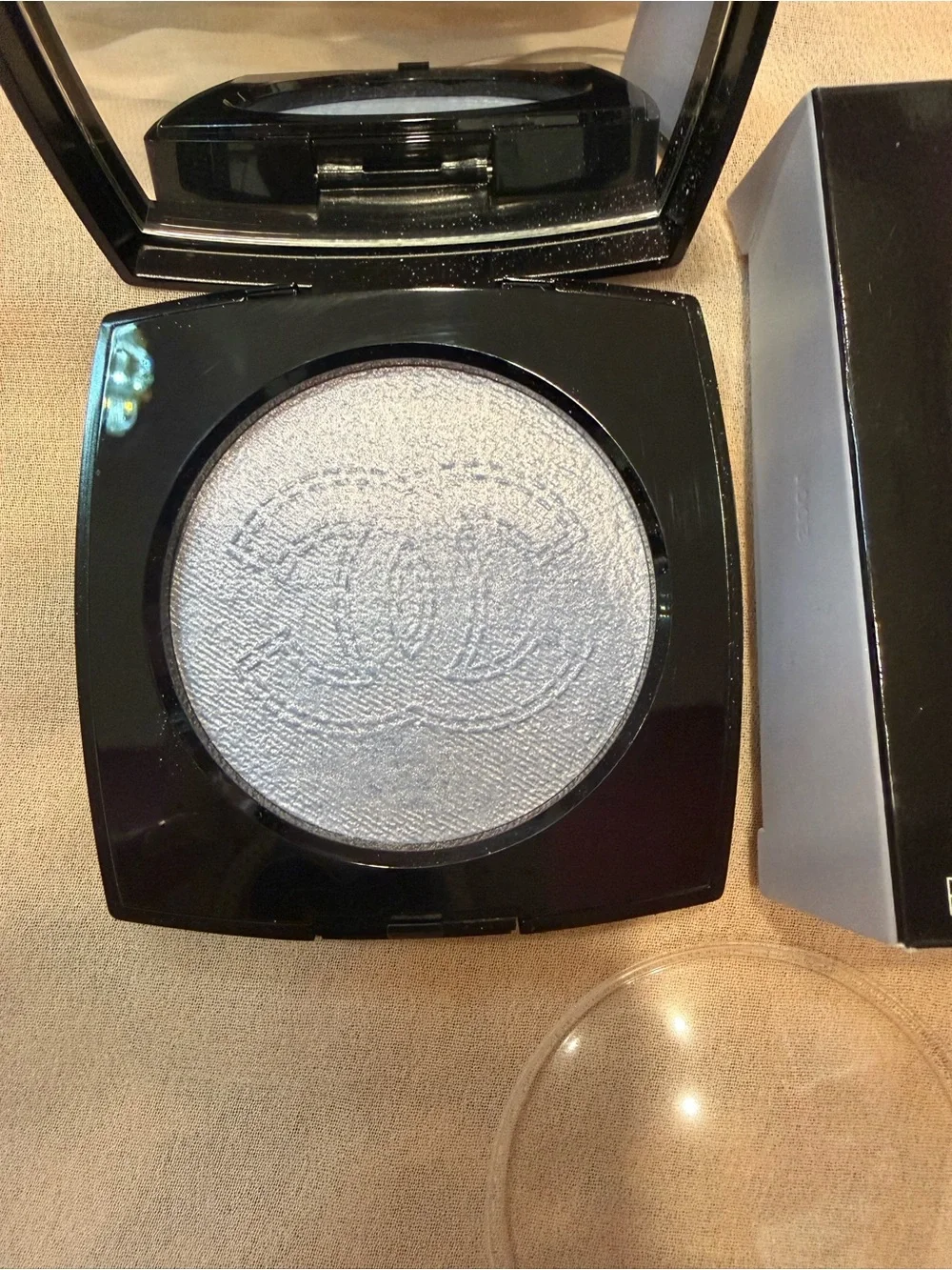 CHANEL Coco Denim Illuminating Powder